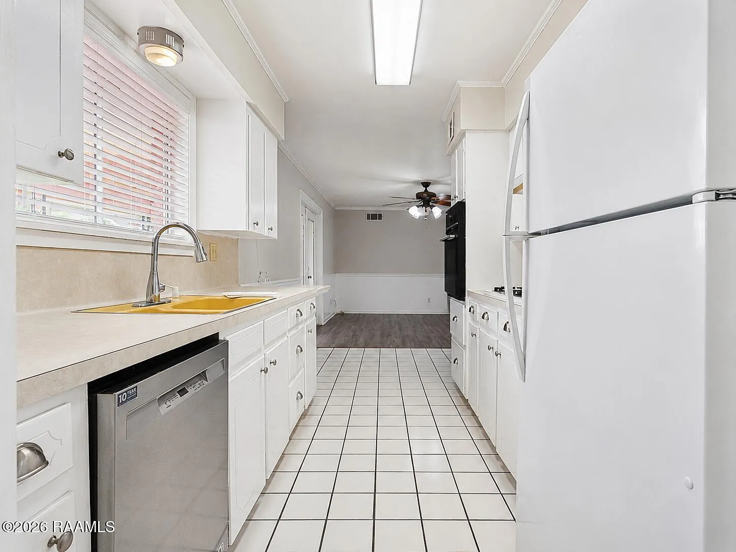 3 bed, 1600 sqft, $1,700 — Photo 4