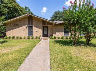 938 Meadowdale Cir, Garland, TX 75043