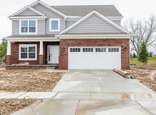 2380 Village Woods Dr, Grand Blanc, MI 48439