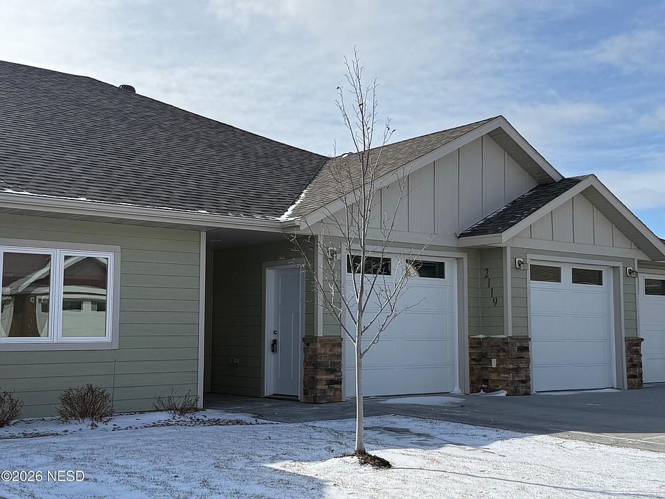 1st image of 2119 Kemp Pl E