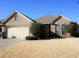 4920 Spring Hill Dr, Wichita Falls, TX 76310