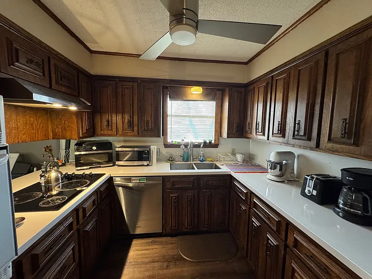 901 Rambler Dr — Photo 9