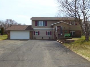 341 Pine Ridge Rd, Sartell, MN 56377