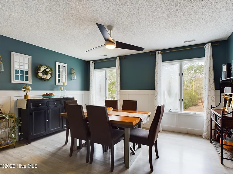1121 Barkentine Dr — Photo 4