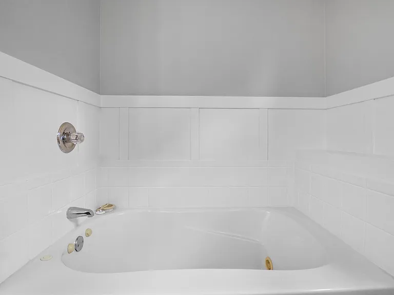 1644 Cedar Springs Cir — Photo 16