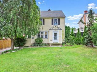 157 Sterling St, Fairfield, CT 06825