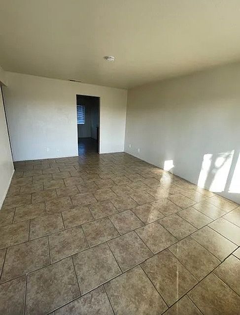 1st image of 1039 S Boyd Ave #202