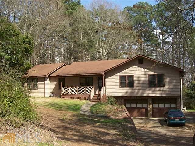 1st image of 561 Rivercrest Dr