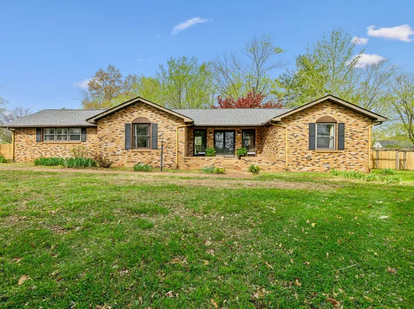 135 Dawn Ct, La Vergne, TN 37086