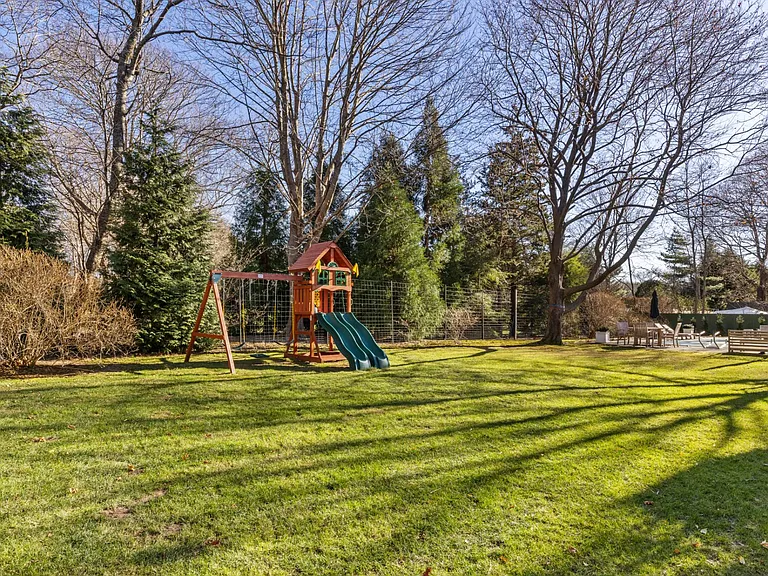16 Tuckahoe Ln — Photo 27