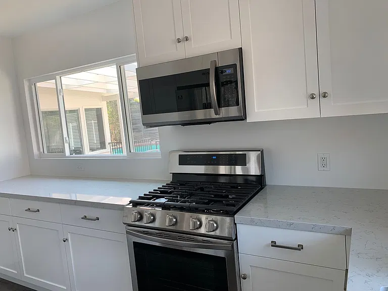 640 Alameda Blvd — Photo 4