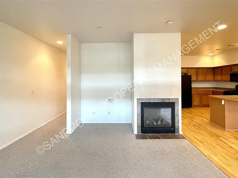 1602 Pine St #10 — Photo 8