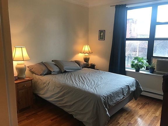 5th image of 1208 Pacific St APT 2E