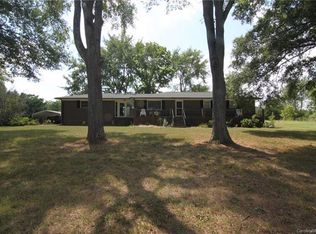 517 Loray Farm Rd, Dallas, NC 28034