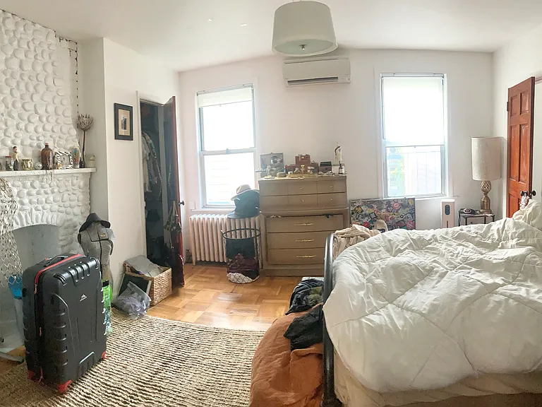 150 Conselyea St #3 — Photo 8