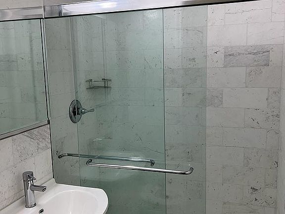 5th image of 229 E 80th St APT 2G