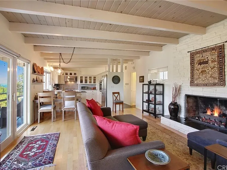 5205 Calatrana Dr — Photo 3