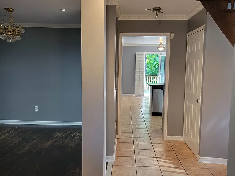 3784 Forest Bluff Cres — Photo 3