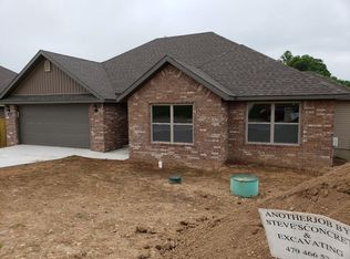 1006 Glass St, Cave Springs, AR 72718