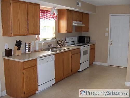5th image of 4821 Aldersbrook Dr