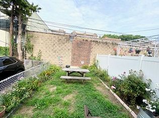 32-54 34th St #1FR, Astoria, NY 11106