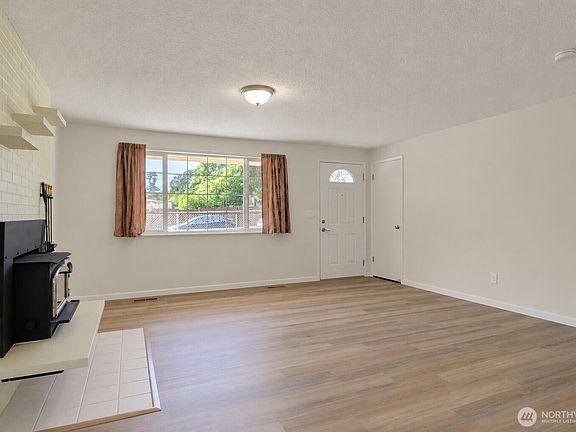 4th image of 2401 S 62nd Street