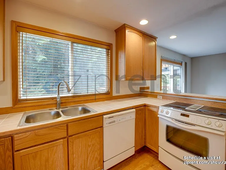 214 169th St SE — Photo 9
