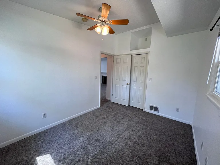 1008 Breton Rd SE — Photo 11