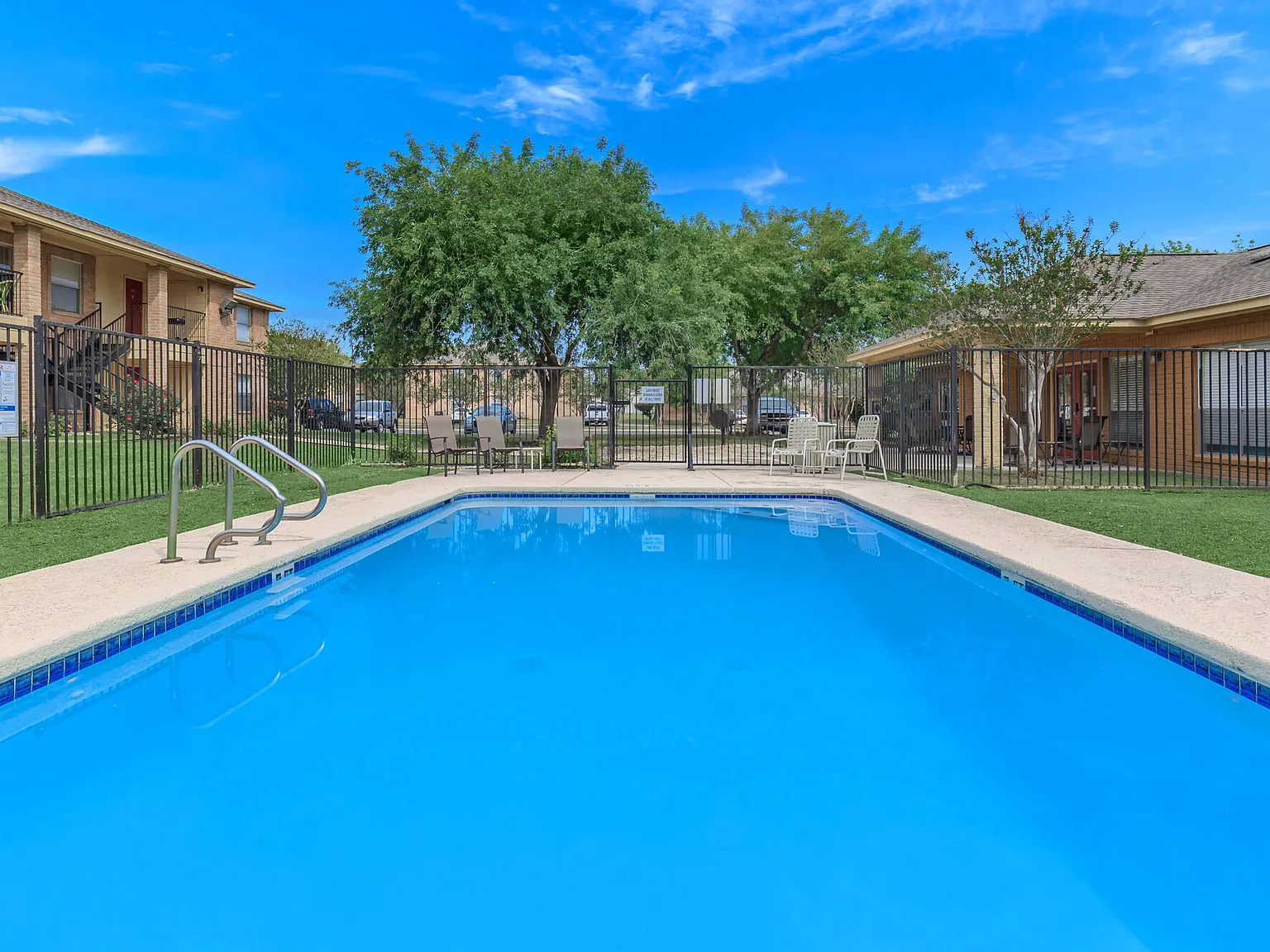 Beeville Station Apartments — Photo 1
