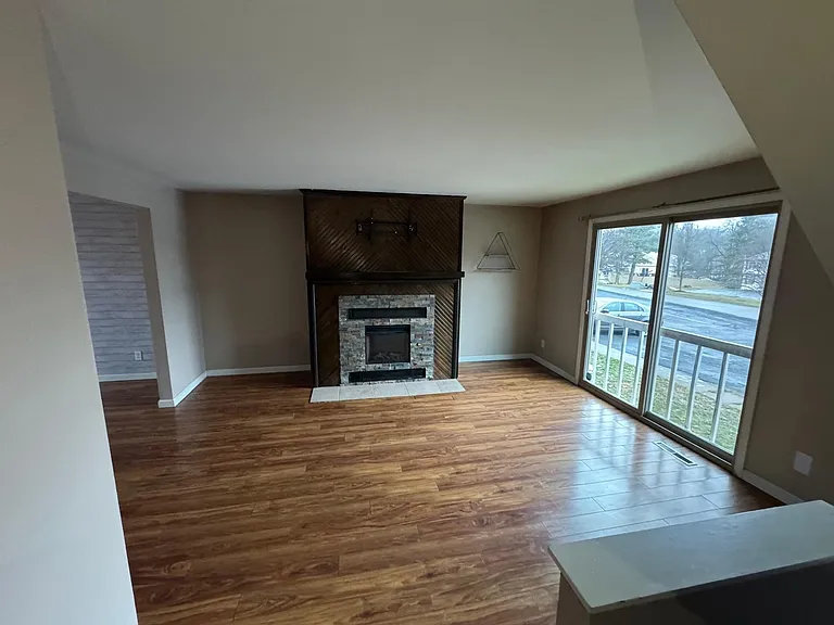 211 Parkwood Dr — Photo 17
