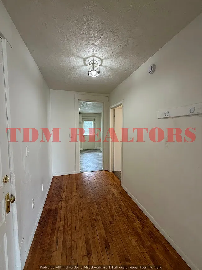 2 bed, $900 — Photo 2