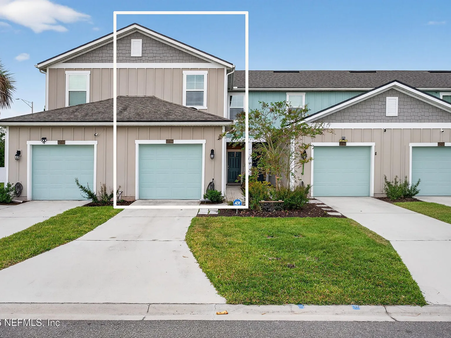 3 bed, 2.5 bath, 1502 sqft, $1,700 — Photo 2