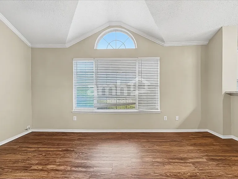 649 Babbling Brook Dr — Photo 7