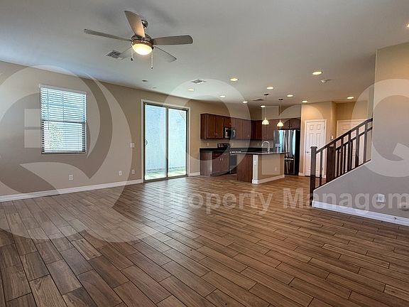 3rd image of 43265 N Plum St