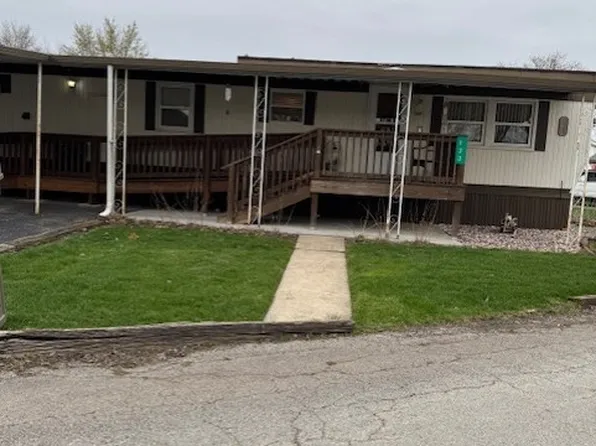 133 Maple Ln, Manteno, IL 60950