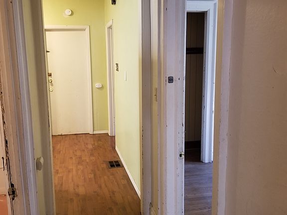 5th image of 499 Bird Ave #1