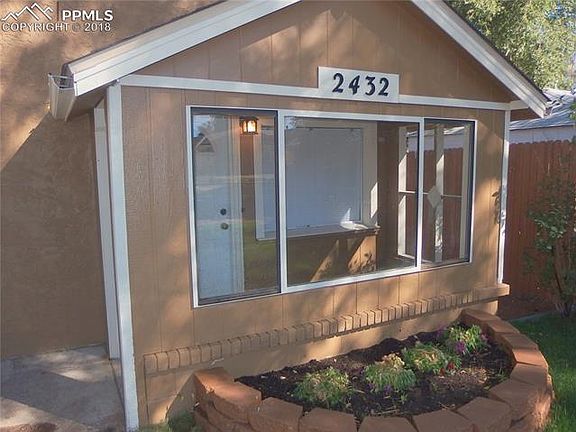 2nd image of 2432 E Saint Vrain St