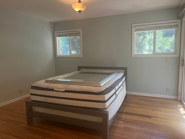 495 Jennifer St — Photo 12