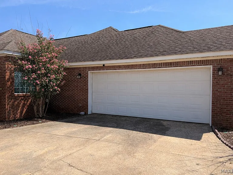 428 Maribeth Loop — Photo 2