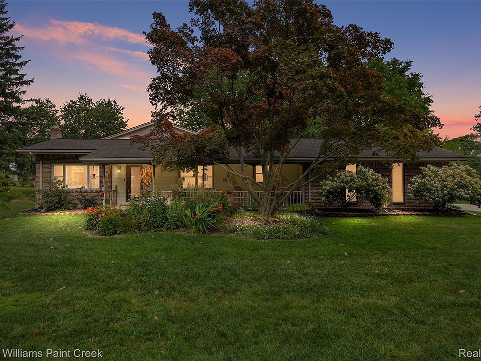 1st image of 340 Donegal Dr
