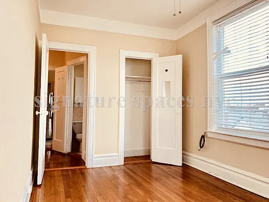 Rented by Signature Spaces NYC Corp | media 26