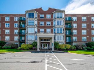 114 Regency Park Dr #201, Halifax, NS B3S1R9