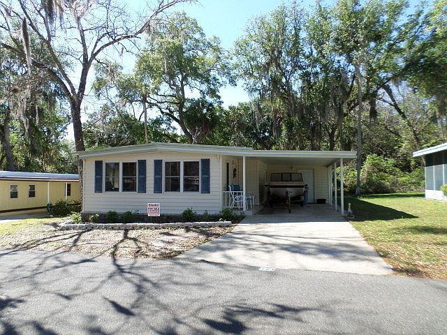 1st image of 121 Queens Dr