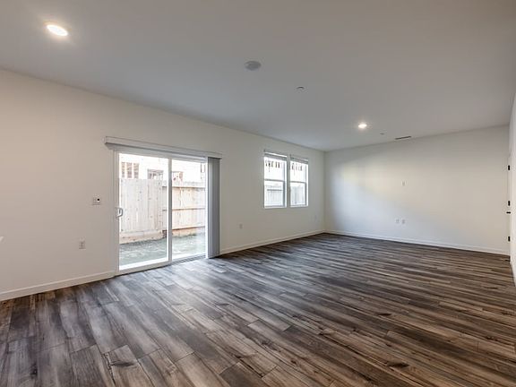 2nd image of 4036 N Rosalia Ave
