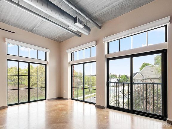 4th image of 626 N Graham St Suite 303