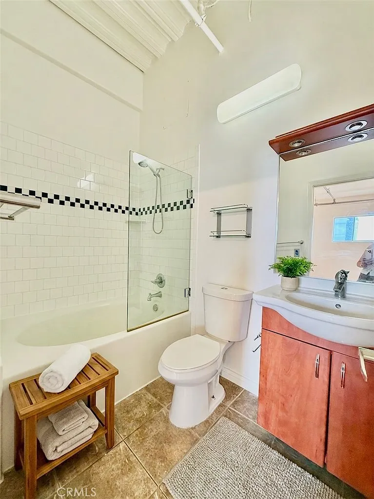 3 bed, 1950 sqft, $5,500 — Photo 3