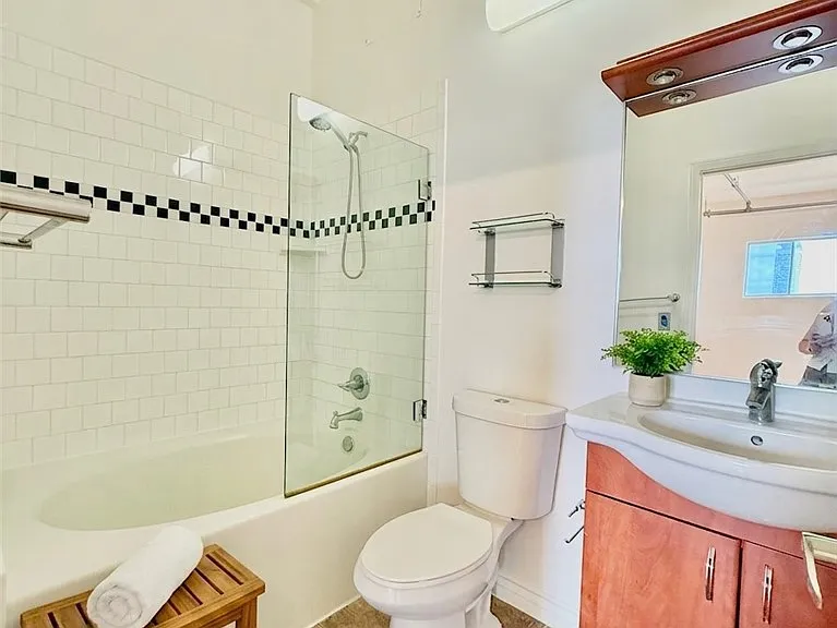 312 W 5th St #1205 — Photo 3