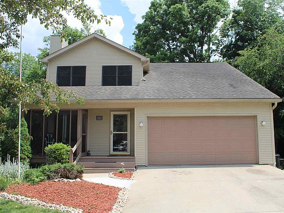 2nd image of 3952 N Rosewood Ct