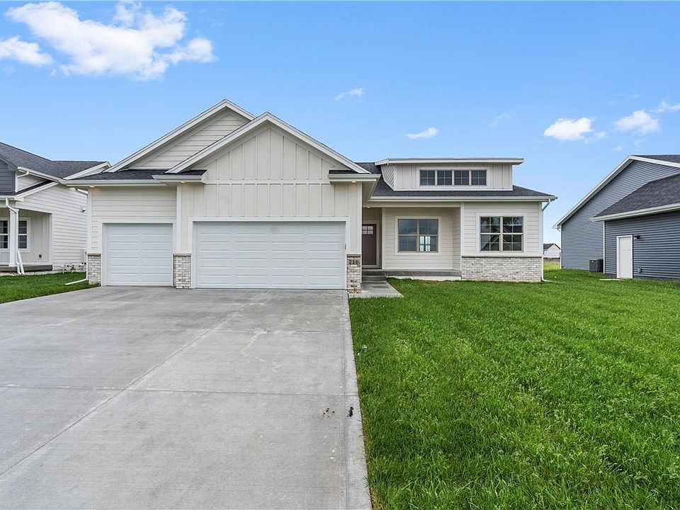 1st image of 216 Creekside Dr