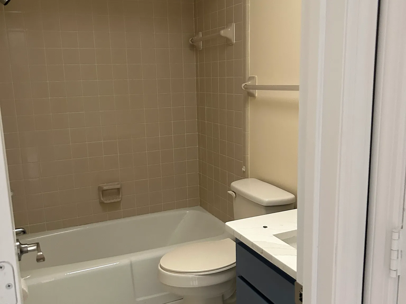 2 bed, 1084 sqft, $1,500 — Photo 3